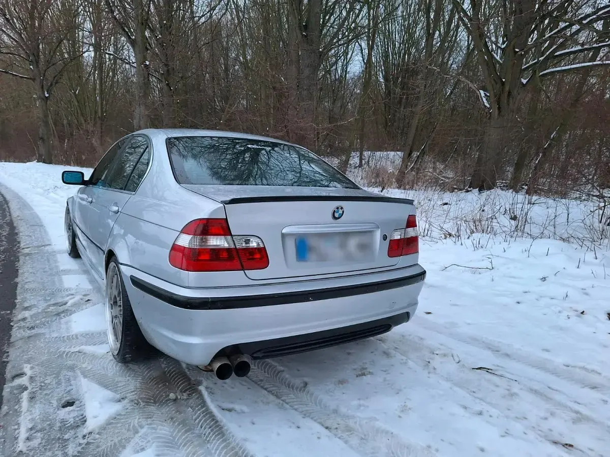 Gebraucht BMW 323 170 PS (125 kW) 1998 Silber Limousine