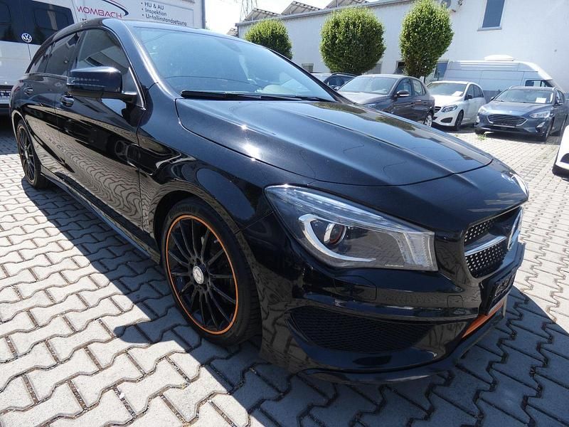 Schwarz Gebraucht 2015 Mercedes CLA180 Limousine | 11.499 € (Guter Preis) - Bild 1/4