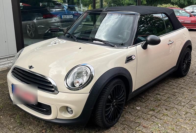 Weiß Gebraucht 2013 Mini One Cabriolet Cabrio | 8.285 € (Fairer Preis) - Bild 1/4