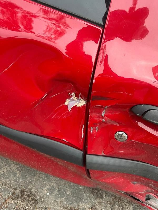 Gebraucht Renault Clio II 75 PS (55 kW) 2001 Rot Kleinwagen