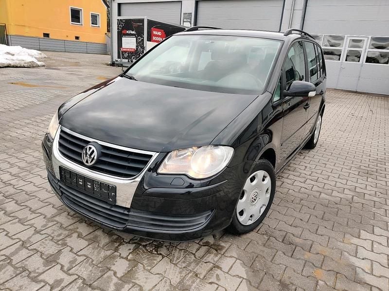 Gebraucht VW Touran 140 PS (102 kW) 2008 Schwarz Van / Kleinbus