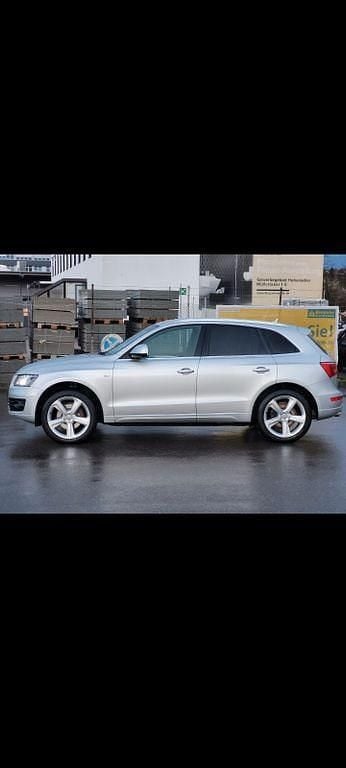 Second-hand Audi Q5 S-Line 239 CP (175 kW) 2009 Argintiu SUV