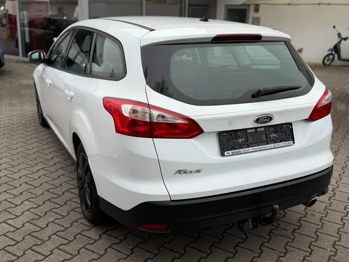 Gebraucht Ford Focus 116 PS (85 kW) 2014 Weiß Kombi