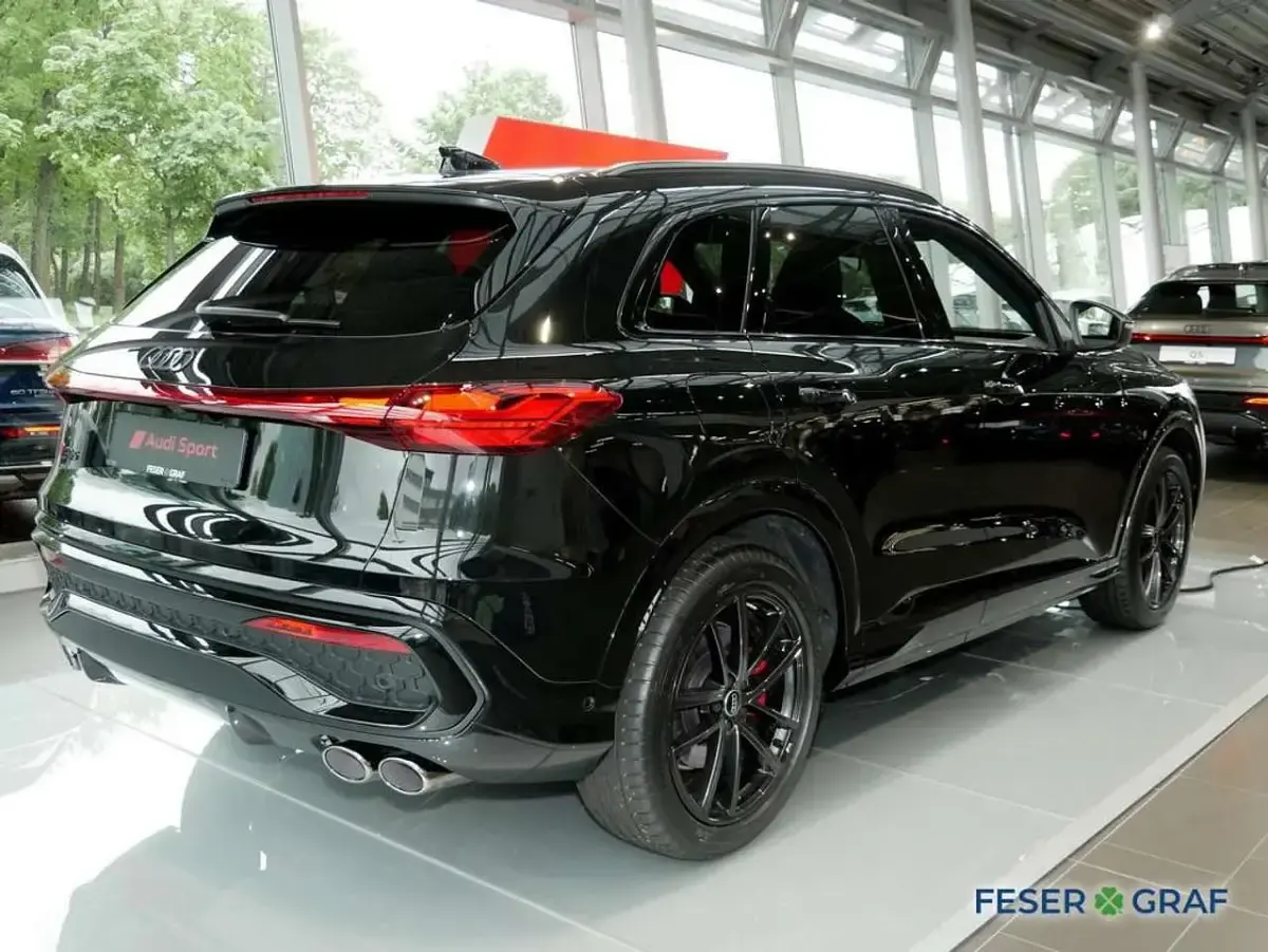 Neu Audi SQ5 367 PS (269 kW) 2026 Mythosschwarz metallic SUV