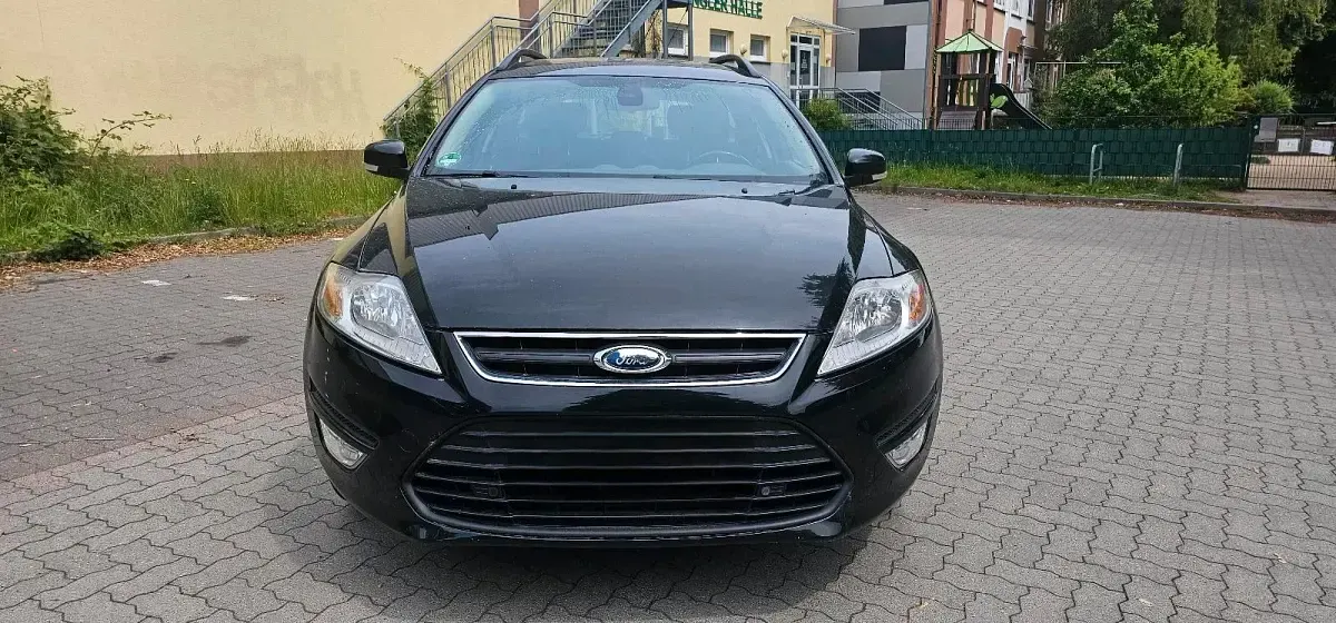 Gebraucht Ford Mondeo 120 PS (88 kW) 2012 Schwarz Kombi