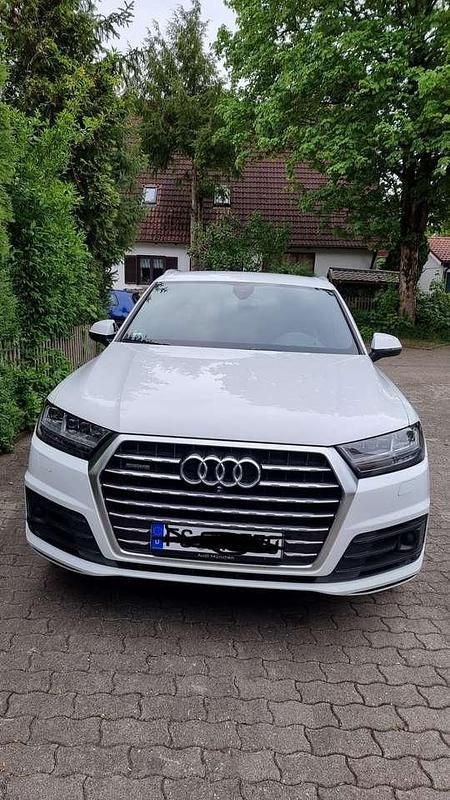 Weiß Gebraucht 2017 Audi Q7 SUV | 41.500 € - Bild 1/4