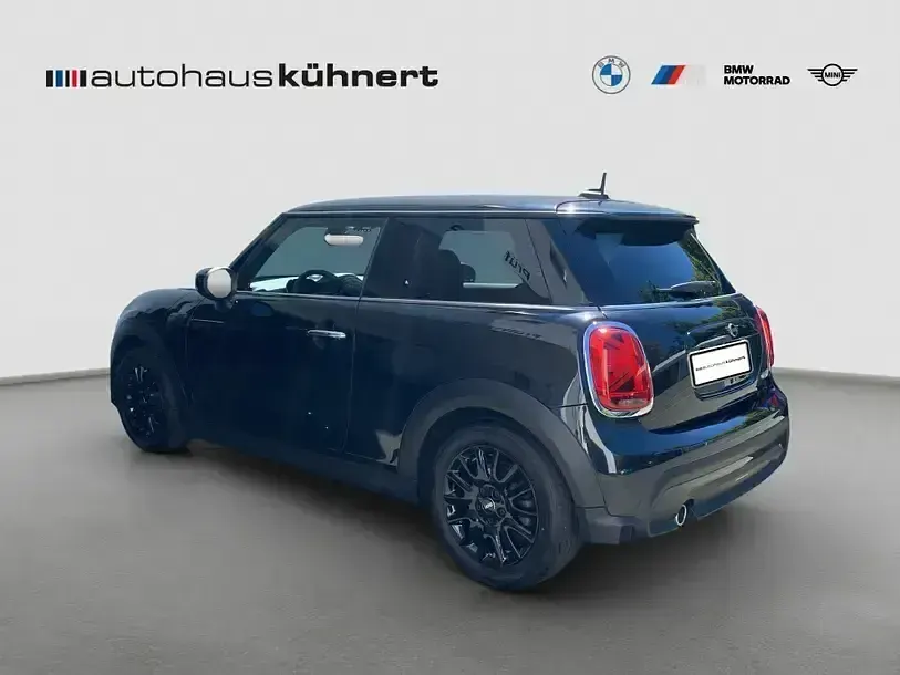 Gebraucht Mini Cooper Classic 136 PS (100 kW) 2023 Schwarz Kleinwagen