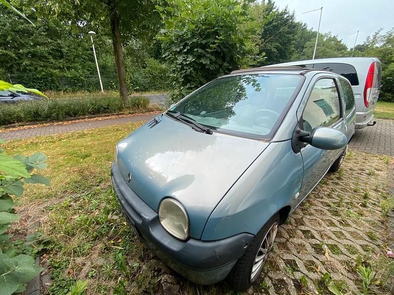 Grün Gebraucht 2004 Renault Twingo Kleinwagen | 280 € - Bild 1/4