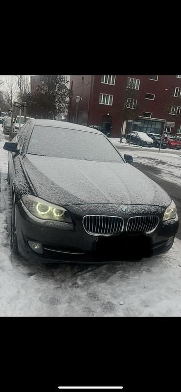 Gebraucht BMW 520 Luxury Line 184 PS (135 kW) 2011 Schwarz Limousine