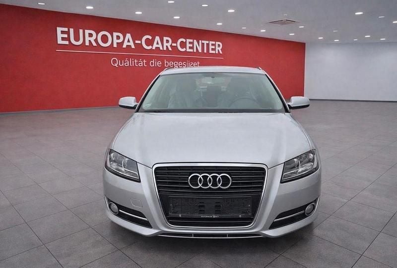 Gebraucht Audi A3 Attraction 105 PS (77 kW) 2012 Silber Kleinwagen