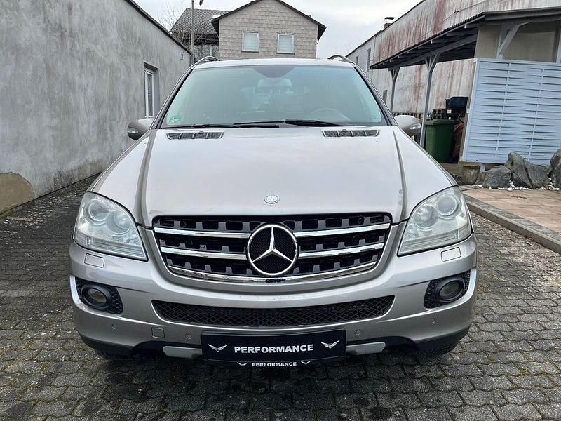 Gebraucht Mercedes ML320 224 PS (164 kW) 2006 Silber SUV