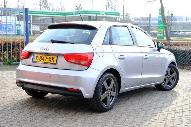 Gebraucht Audi A1 Design 90 PS (66 kW) 2016 Grau Limousine