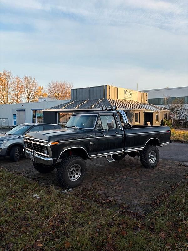 Schwarz Gebraucht 1973 Ford F250 XLT Abholung | 37.000 € - Bild 1/4