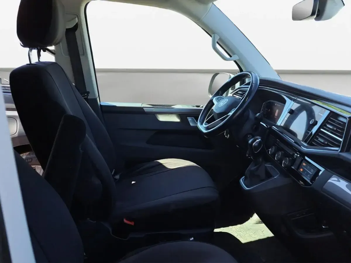 Gebraucht VW Multivan Highline 204 PS (150 kW) 2021 Silber Van / Kleinbus