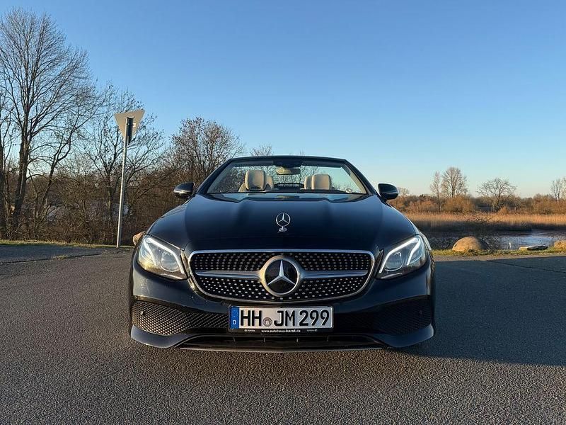Gebraucht Mercedes E220 194 PS (142 kW) 2018 Schwarz Cabrio