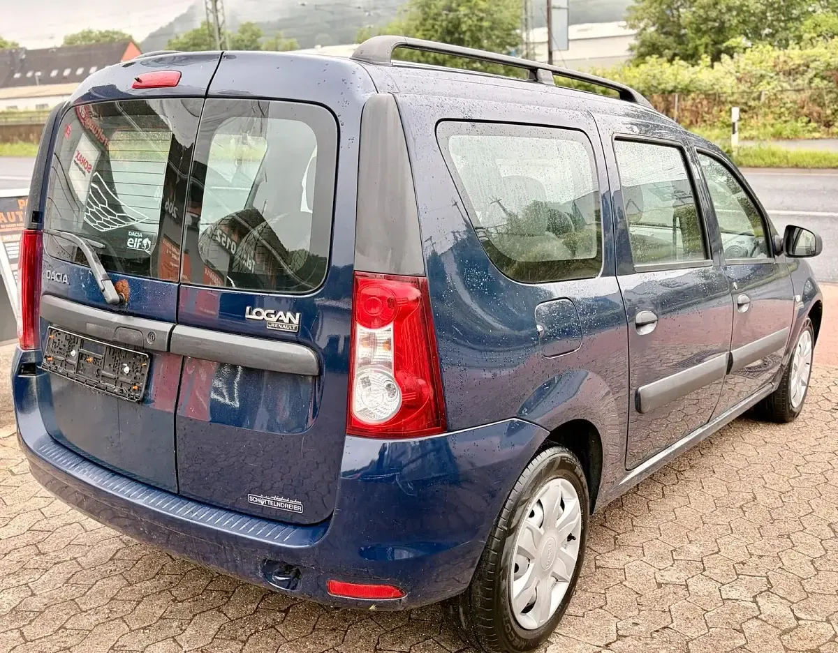 Gebraucht Dacia Logan 105 PS (77 kW) 2010 Blau Kombi