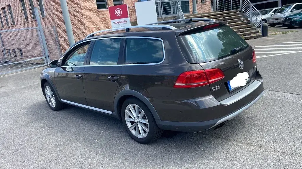 Gebraucht VW Passat Alltrack Basis 140 PS (102 kW) 2012 Schwarz Kombi