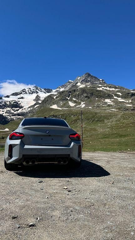 Grau Gebraucht 2023 BMW M2 Performance Coupé | 58.000 € (Superpreis) - Bild 1/4