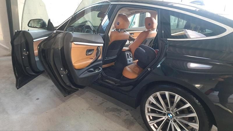 Schwarz Gebraucht 2020 BMW 320 Limousine | 17.000 € (Superpreis) - Bild 1/4
