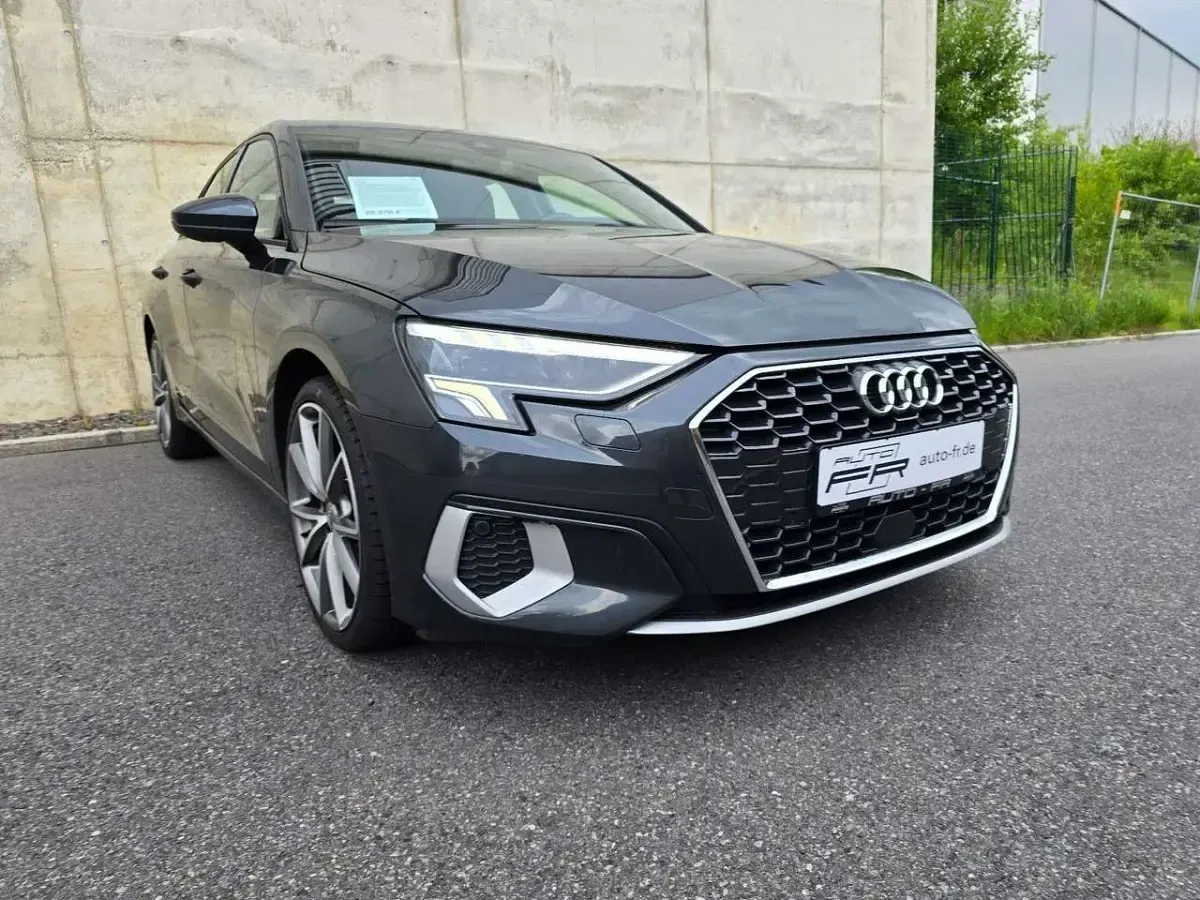 Gebraucht Audi A3 Advanced 150 PS (110 kW) 2021 Grau Limousine