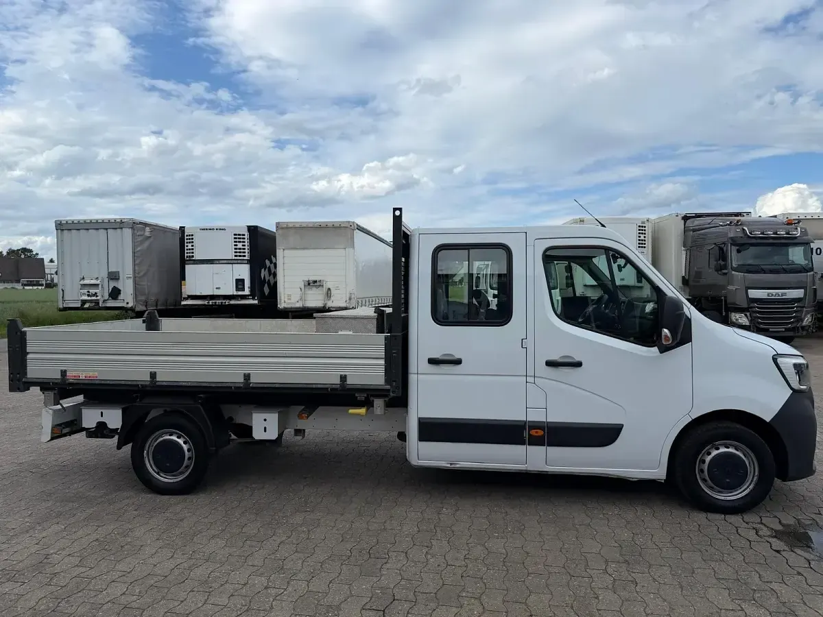 Gebraucht Renault Master 145 PS (106 kW) 2022 Weiß Van / Kleinbus