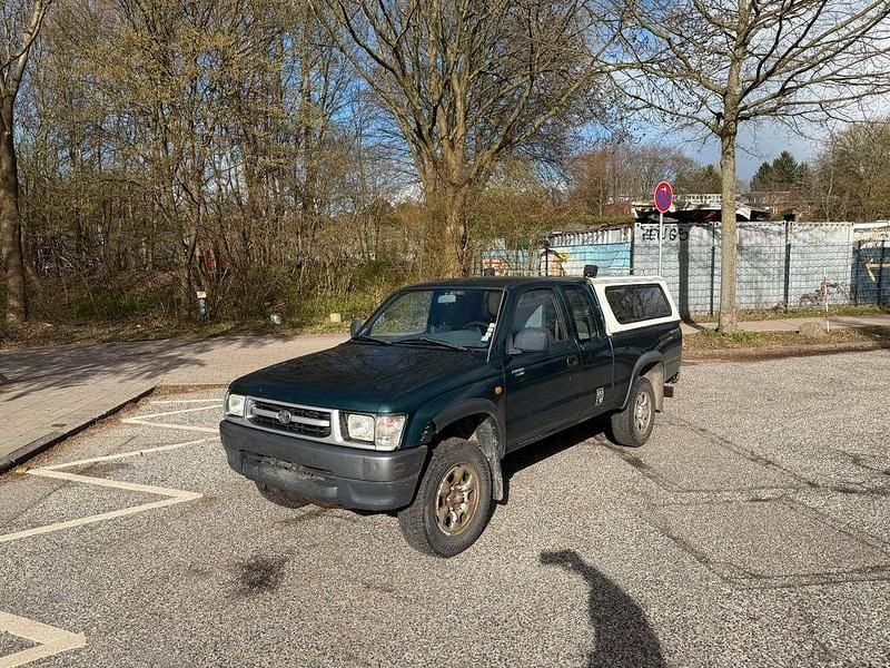 Gebraucht Toyota HiLux 90 PS (66 kW) 2000 Grün Pickup