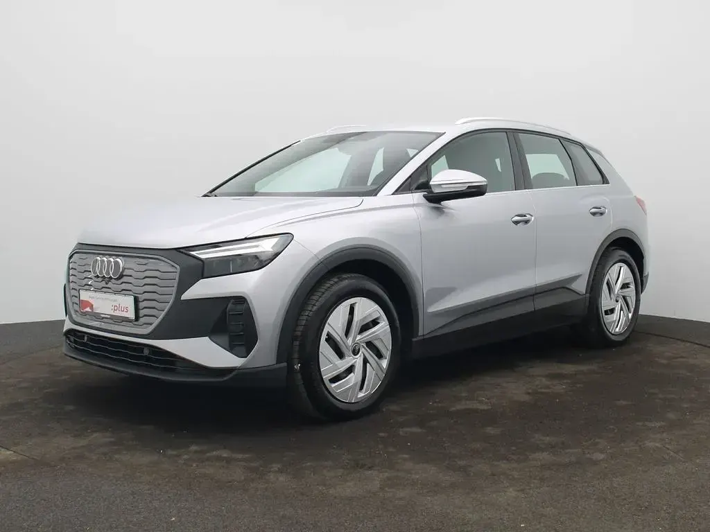 Usata Audi Q4 e-tron Comfort 210 kW (286 CV) 2024 Argento SUV