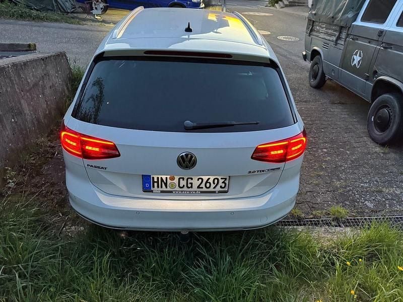 Gebraucht VW Passat Highline 190 PS (139 kW) 2015 Weiß Limousine