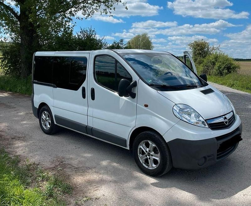 Gebraucht Opel Vivaro 114 PS (83 kW) 2012 Weiß Van / Kleinbus