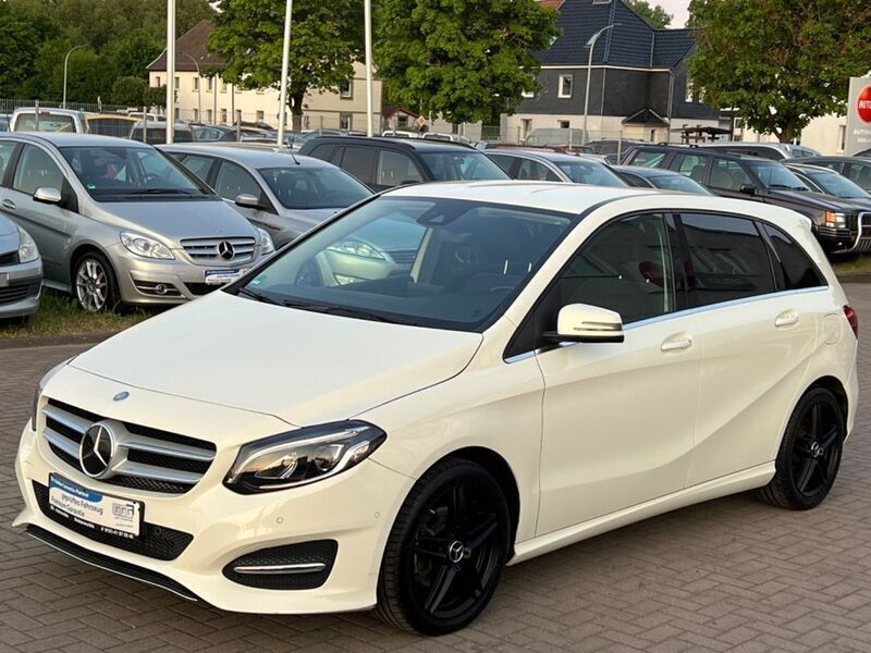 Weiß Gebraucht 2015 Mercedes B200 Van / Kleinbus | 17.499 € (Fairer Preis) - Bild 1/4