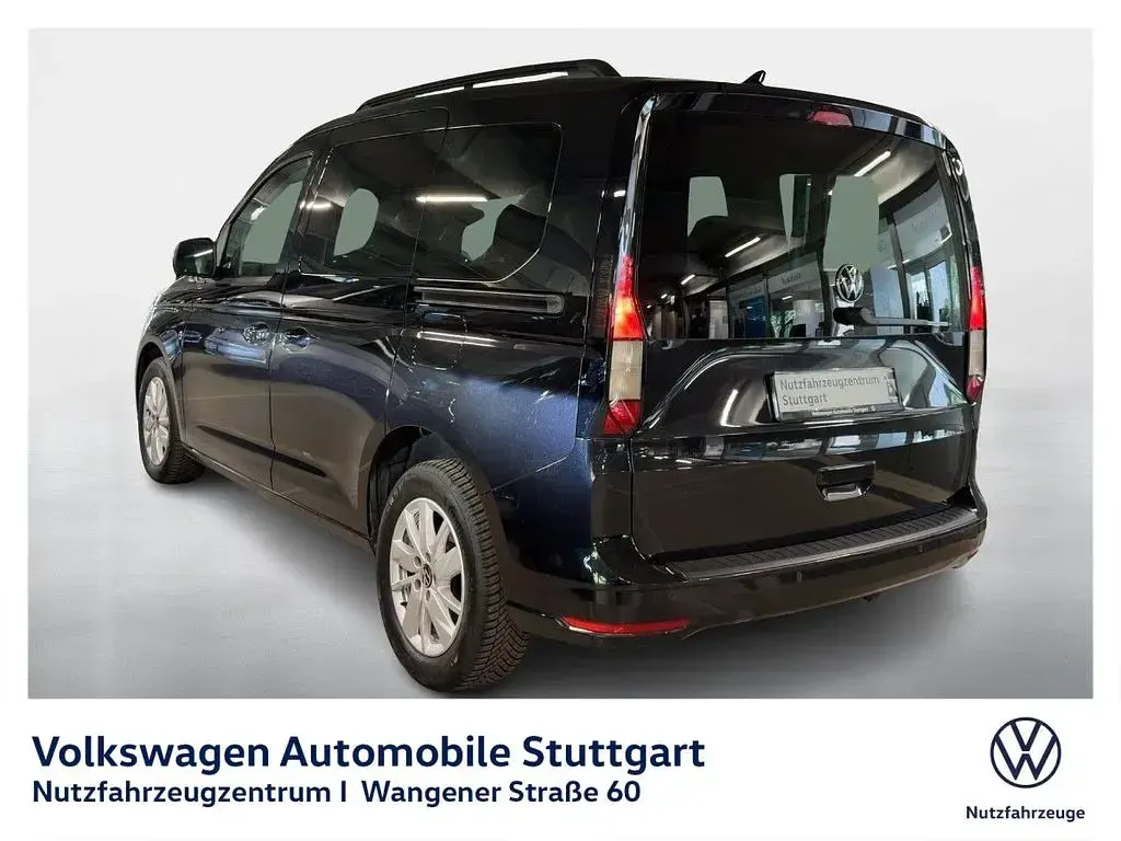 Gebraucht VW Caddy Life 122 PS (89 kW) 2023 Deep black perleffekt Van / Kleinbus