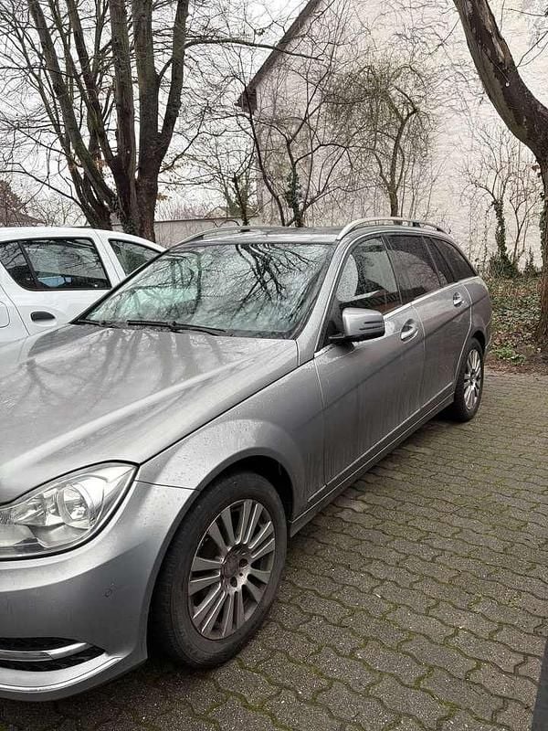 Gebraucht Mercedes C180 156 PS (114 kW) 2012 Grau Kombi