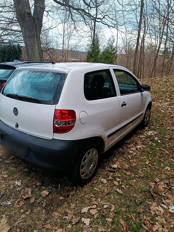 Gebraucht VW Fox 54 PS (39 kW) 2010 Weiß Kleinwagen