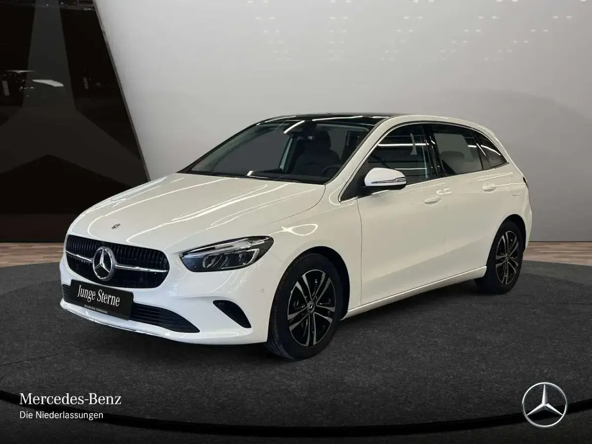 Gebraucht Mercedes B200 Progressive 163 PS (119 kW) 2025 Weiß Kleinwagen