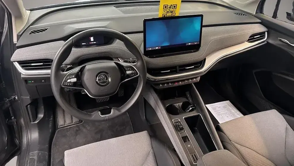 Gebraucht Skoda Enyaq iV Loft 80 kW (109 PS) 2025 Grau SUV