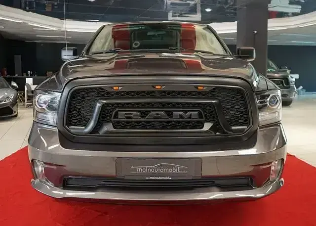 Used Dodge Ram 401 HP (294 kW) 2017 Grey Pickup truck