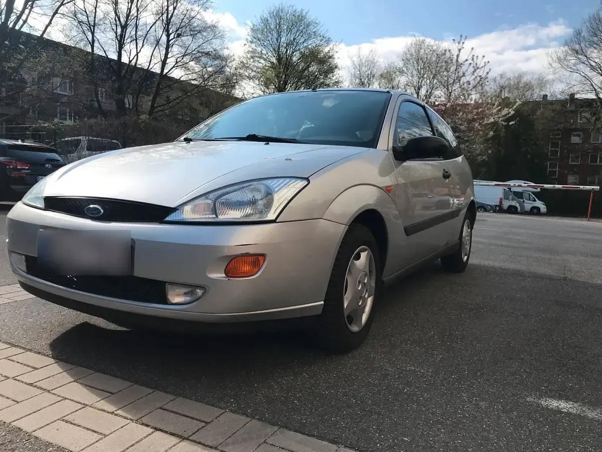 Gebraucht Ford Focus 74 PS (54 kW) 1998 Silber Limousine