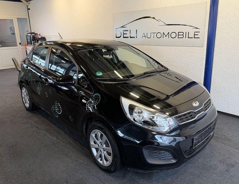 Gebraucht Kia Rio Edition 7 109 PS (80 kW) 2015 Schwarz Limousine