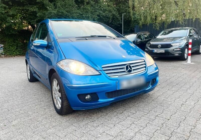 Blau Gebraucht 2008 Mercedes 200 Elegance Coupé | 2.150 € - Bild 1/4