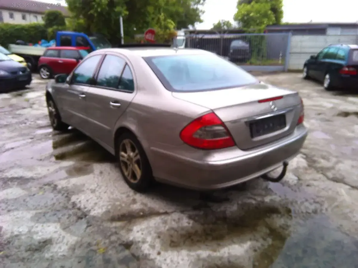 Gebraucht Mercedes E280 190 PS (139 kW) 2007 Grau Limousine
