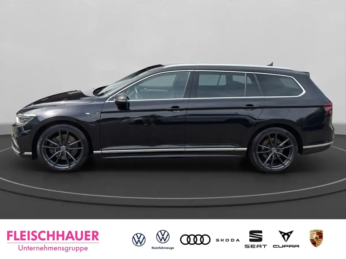 Second-hand VW Passat Business 280 CP (205 kW) 2022 Negru Break