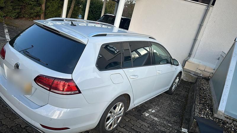 Gebraucht VW Golf VII Join 150 PS (110 kW) 2018 Weiß Kombi