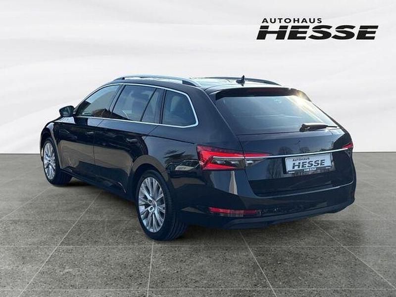 Gebraucht Skoda Superb Style 150 PS (110 kW) 2023 Schwarz Kombi