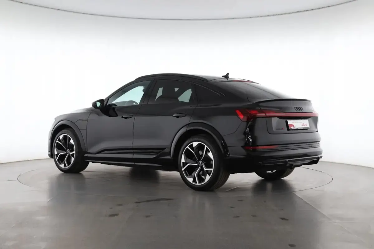 Gebraucht Audi e-tron S-Line 369 kW (503 PS) 2022 Mythosschwarz/mythossch SUV