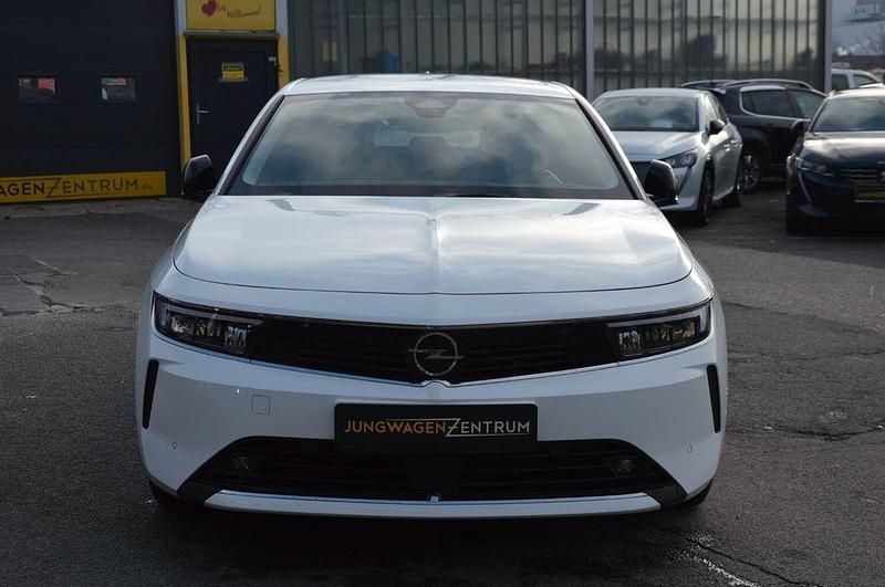 Gebraucht Opel Astra 131 PS (96 kW) 2023 Weiß Limousine