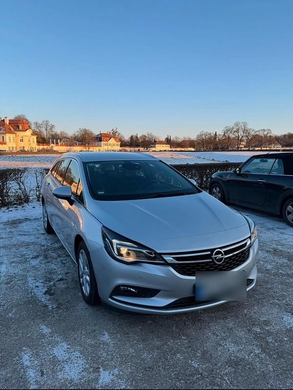 Gebraucht Opel Astra 136 PS (100 kW) 2017 Grau Kombi