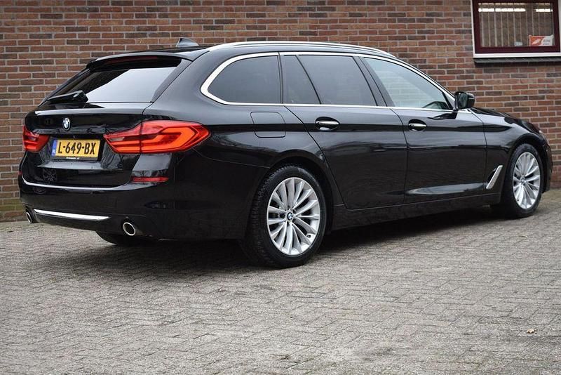 Gebraucht BMW 520 Executive 190 PS (139 kW) 2017 Schwarz Kombi