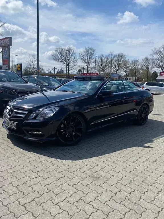 Gebraucht Mercedes E200 184 PS (135 kW) 2013 Schwarz Cabrio
