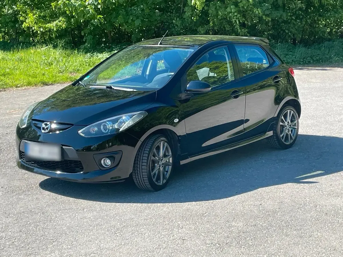 Gebraucht Mazda 2 Inclusive 86 PS (63 kW) 2009 Schwarz Kleinwagen