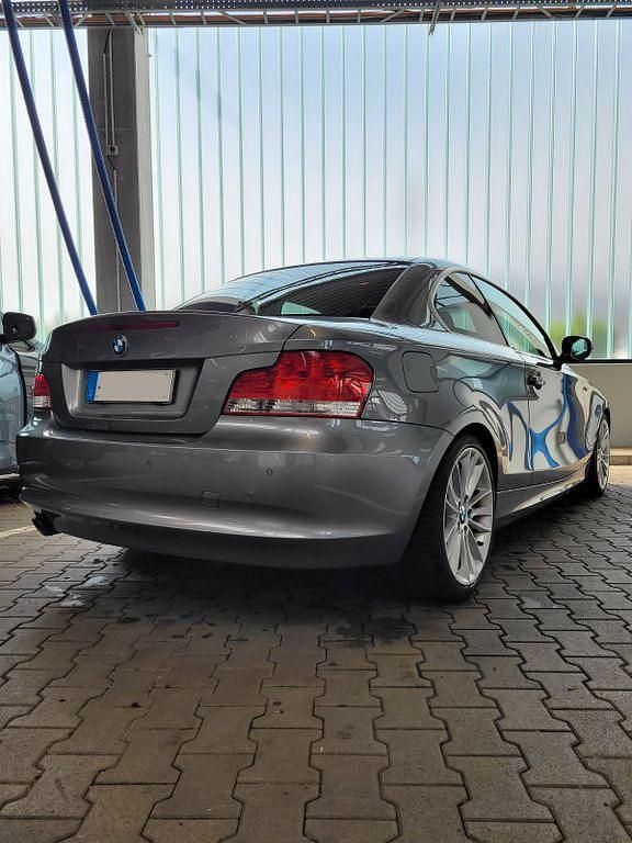 Käytetty BMW 123 Performance 204 HP (150 kW) 2009 Harmaa Viistoperä